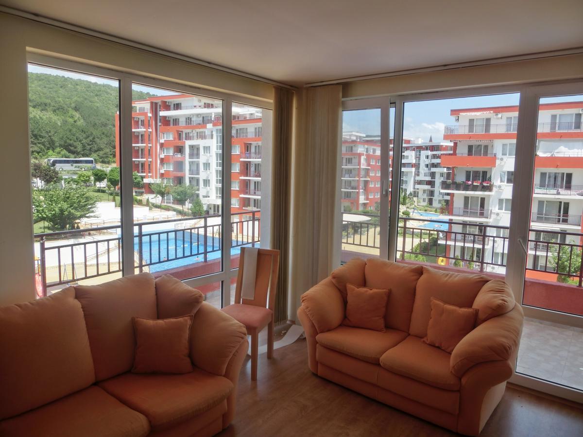 Sea View Panorama Apartment On Complex With Pools And Beach, Sveti Vlas Esterno foto