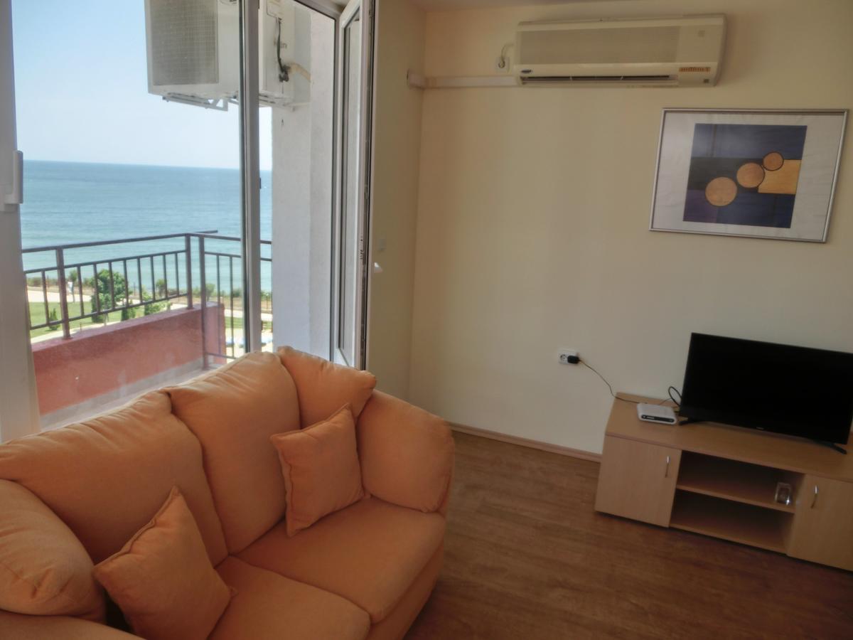 Sea View Panorama Apartment On Complex With Pools And Beach, Sveti Vlas Esterno foto