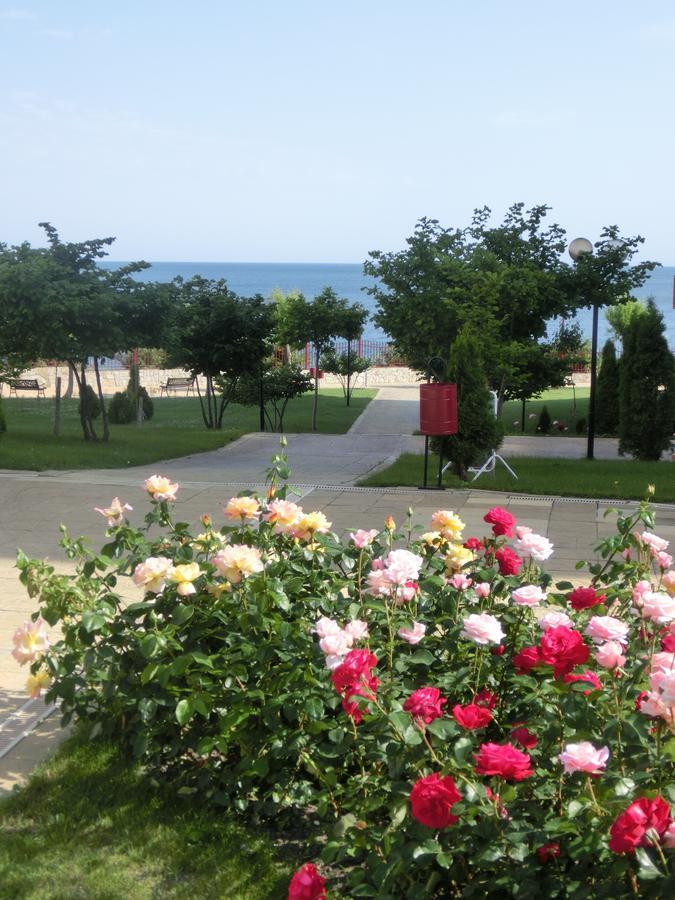 Sea View Panorama Apartment On Complex With Pools And Beach, Sveti Vlas Esterno foto