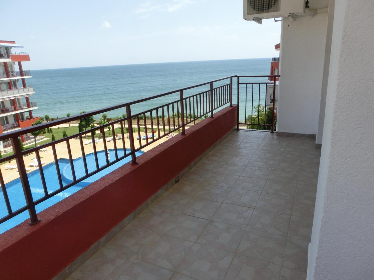 Sea View Panorama Apartment On Complex With Pools And Beach, Sveti Vlas Esterno foto