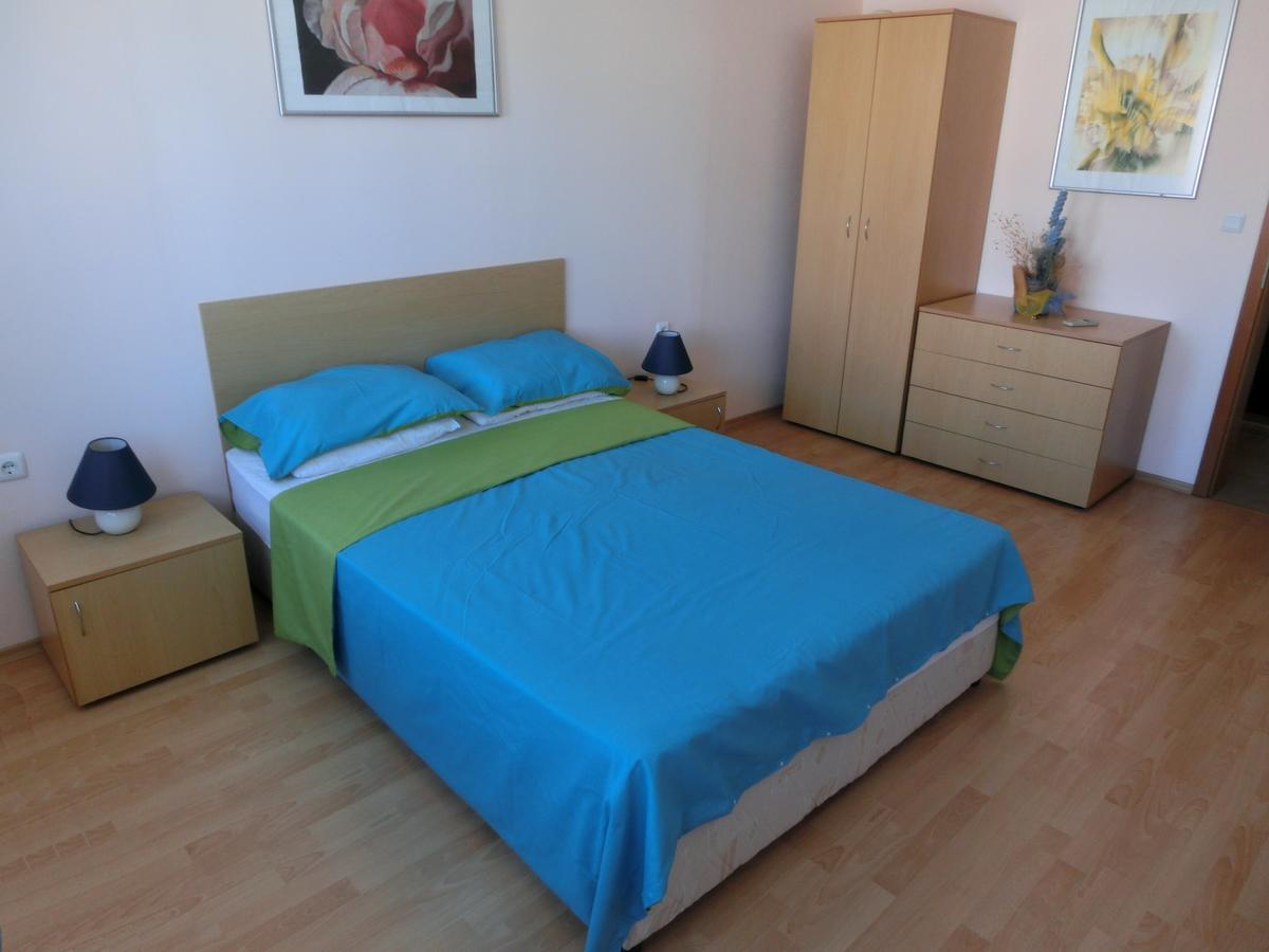 Sea View Panorama Apartment On Complex With Pools And Beach, Sveti Vlas Esterno foto