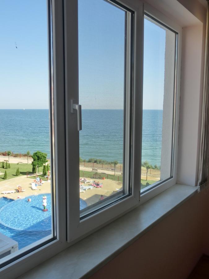 Sea View Panorama Apartment On Complex With Pools And Beach, Sveti Vlas Esterno foto